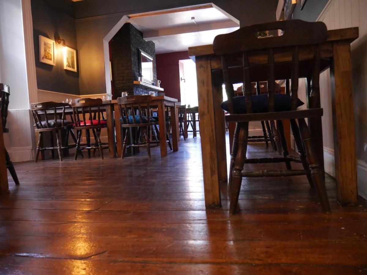 Hotel The Fox And Hounds Whittlebury Esterno foto