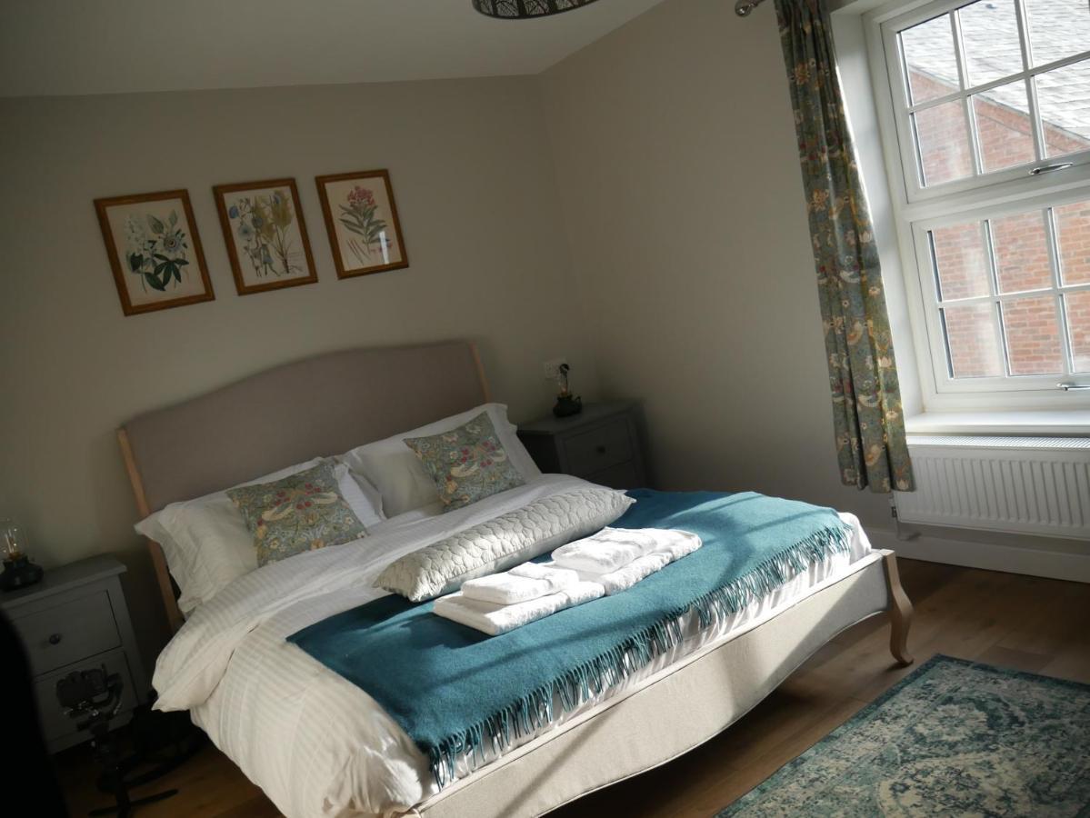 Hotel The Fox And Hounds Whittlebury Esterno foto