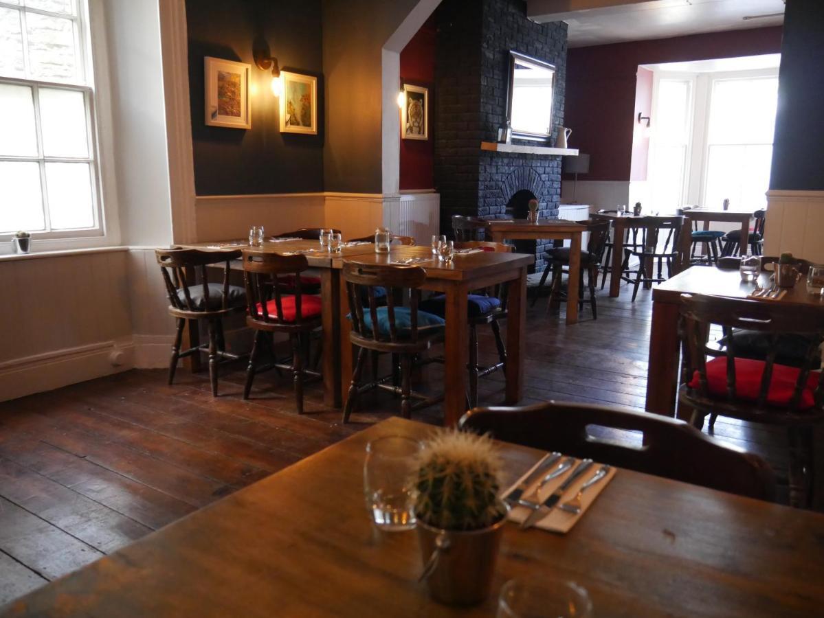 Hotel The Fox And Hounds Whittlebury Esterno foto