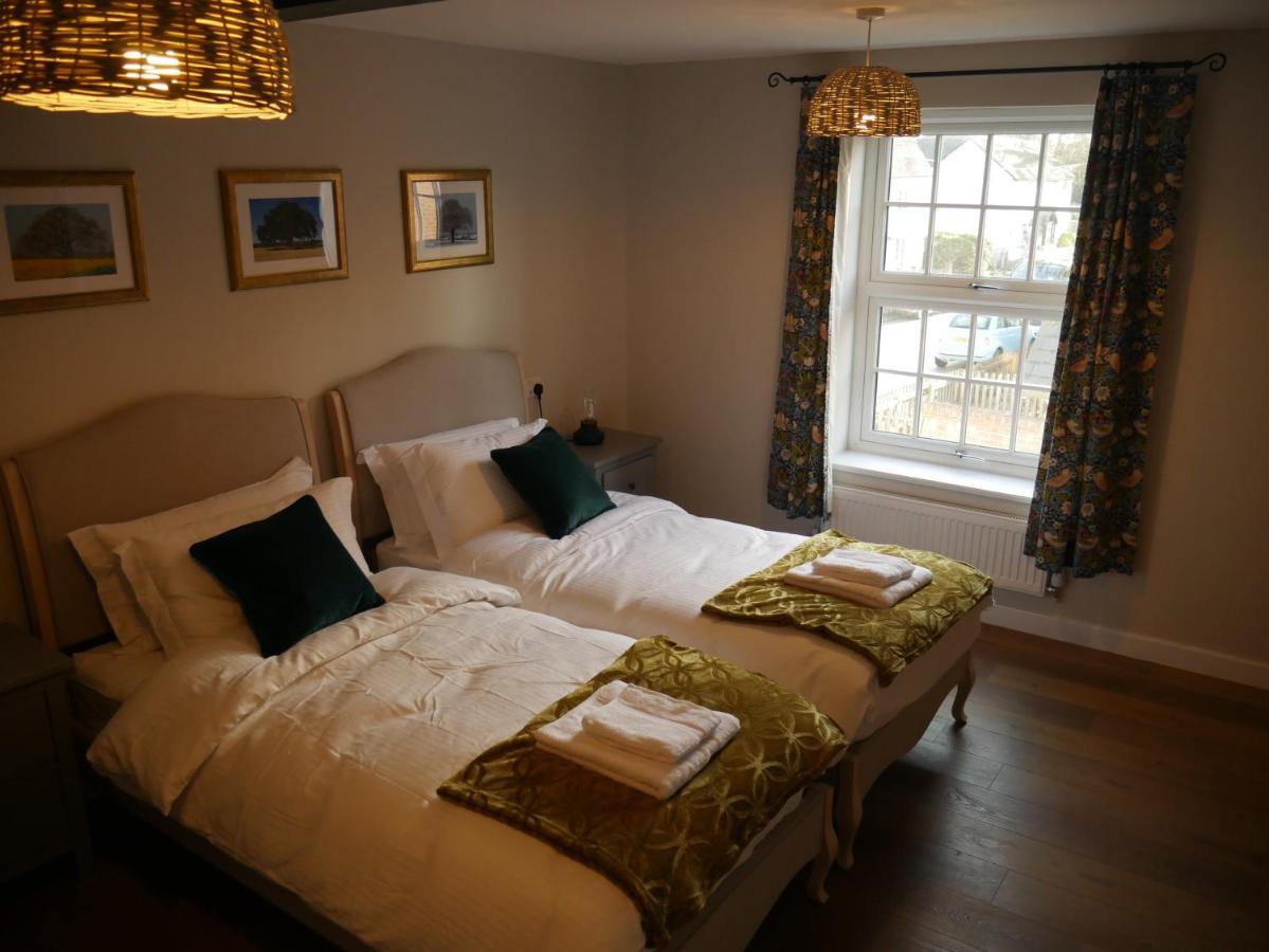 Hotel The Fox And Hounds Whittlebury Esterno foto